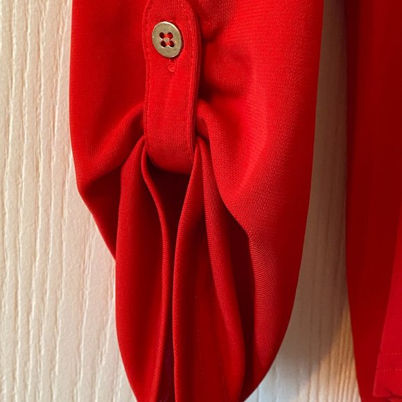 Red Guess Factory Top with Golden Chain - Picture 5 of 6